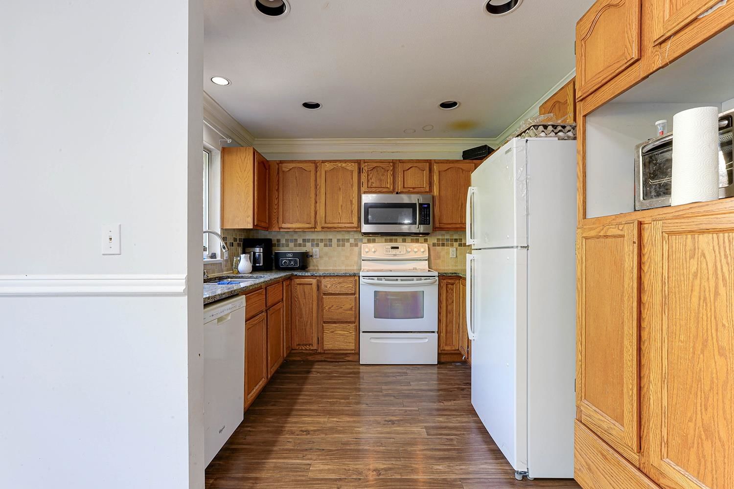 Listing Image 14