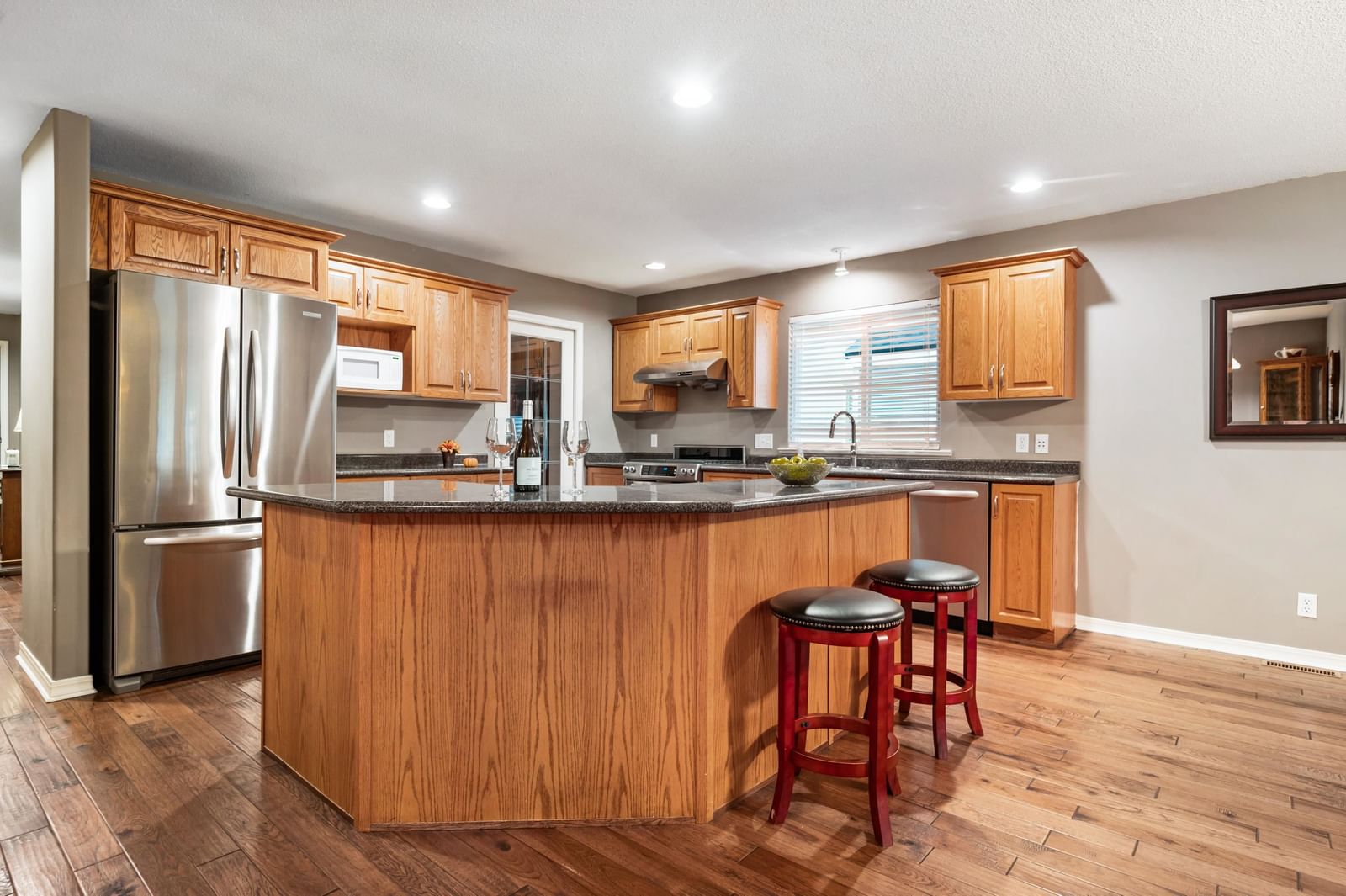 Listing Image 14