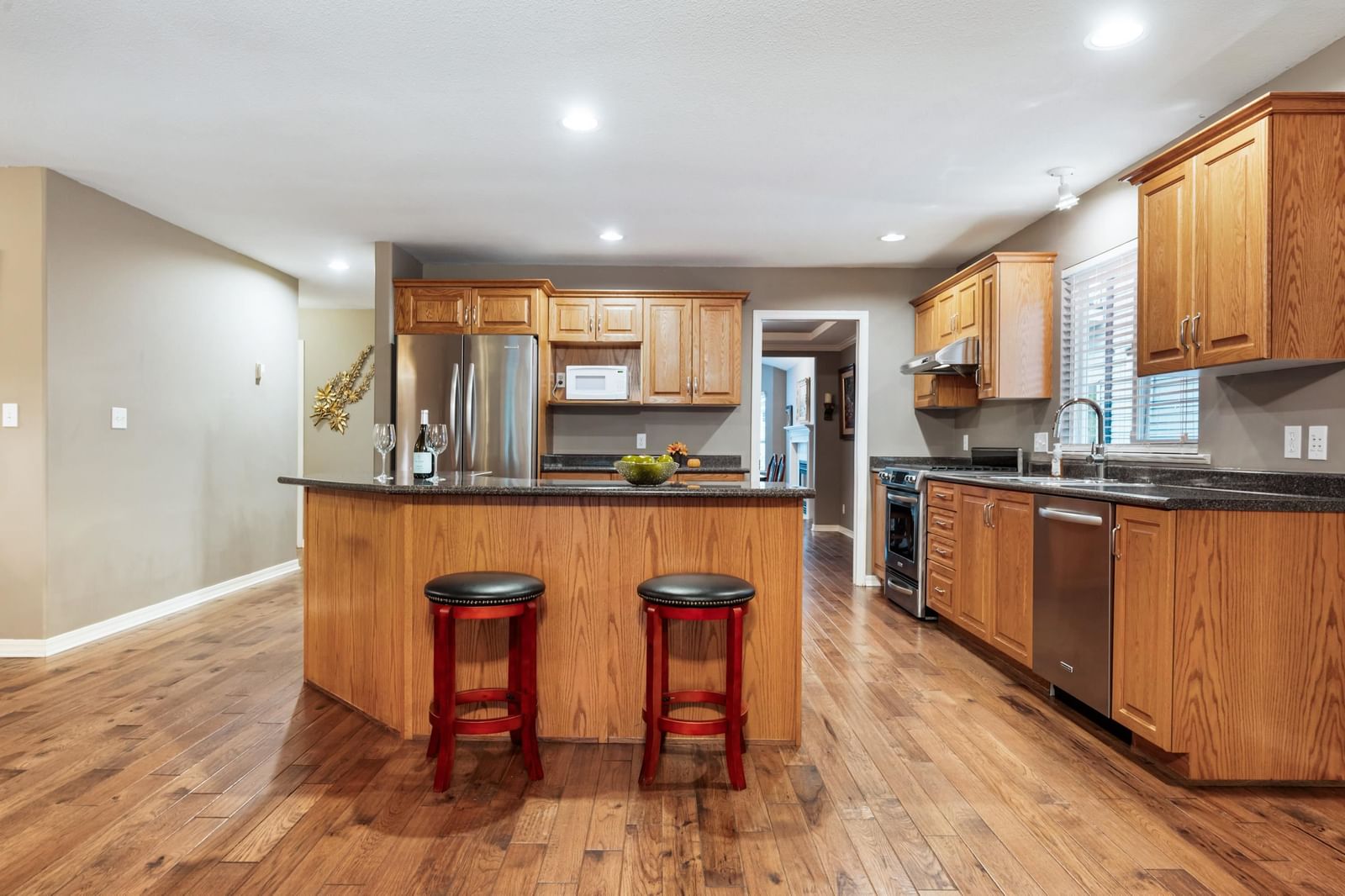 Listing Image 15