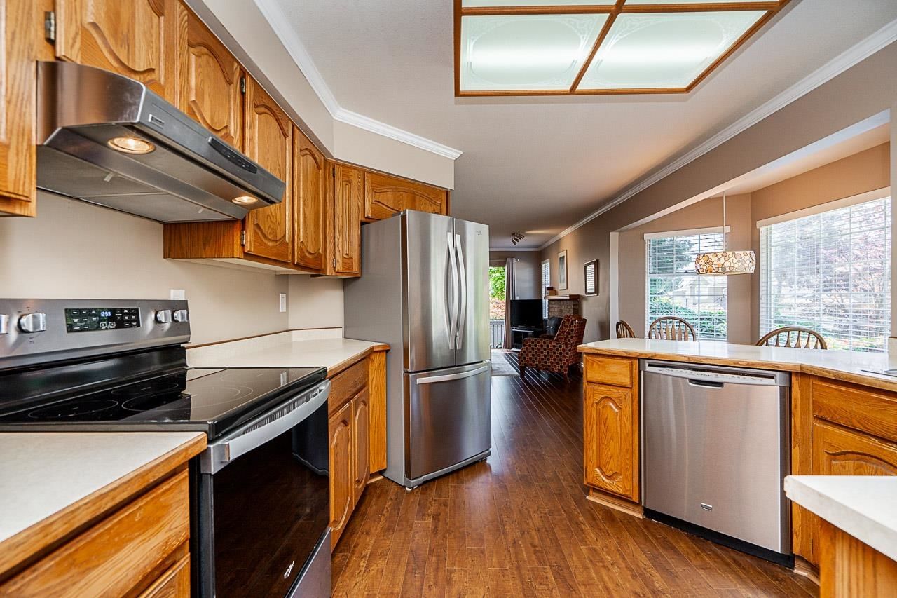 Listing Image 11