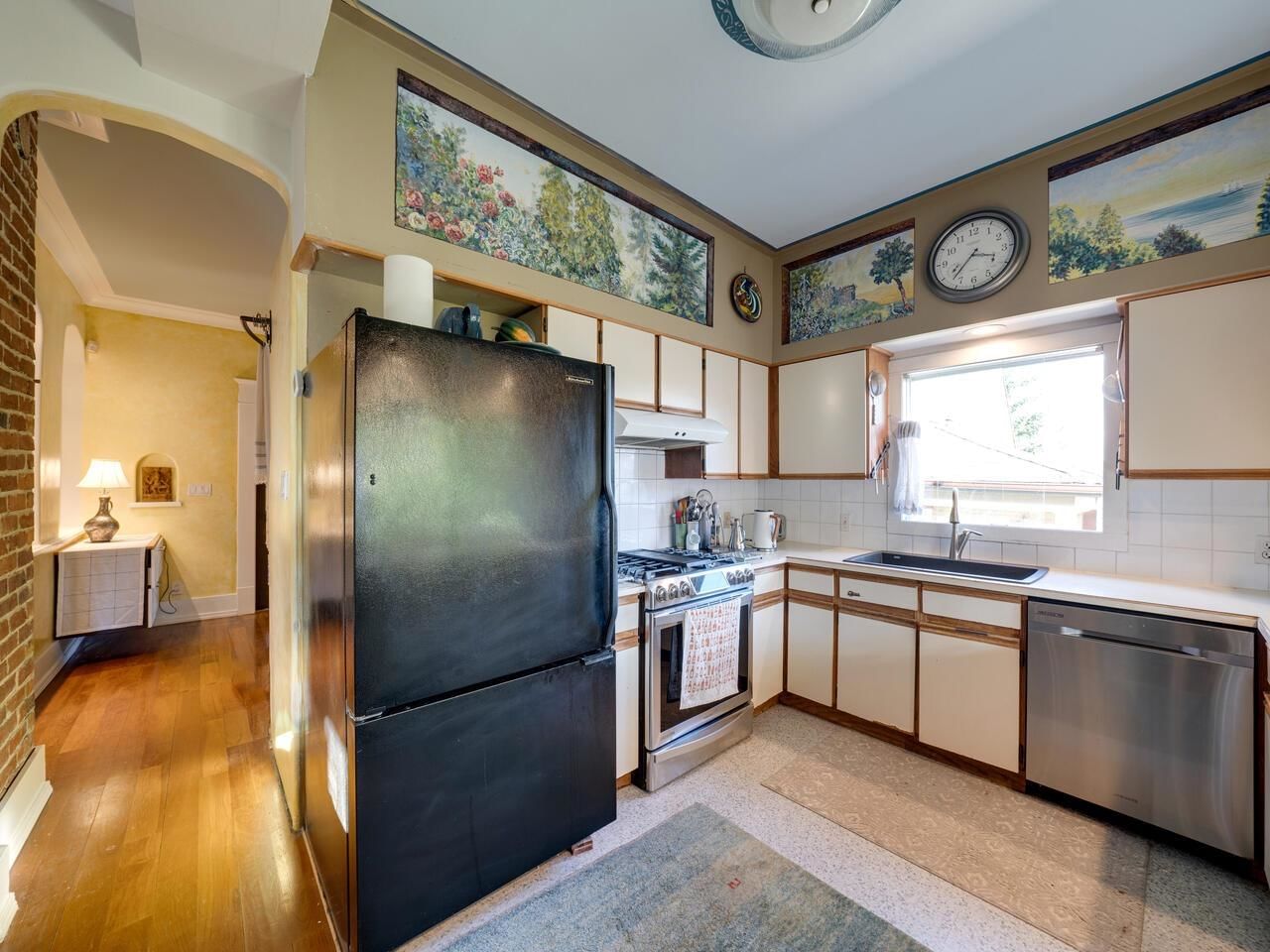 Listing Image 13