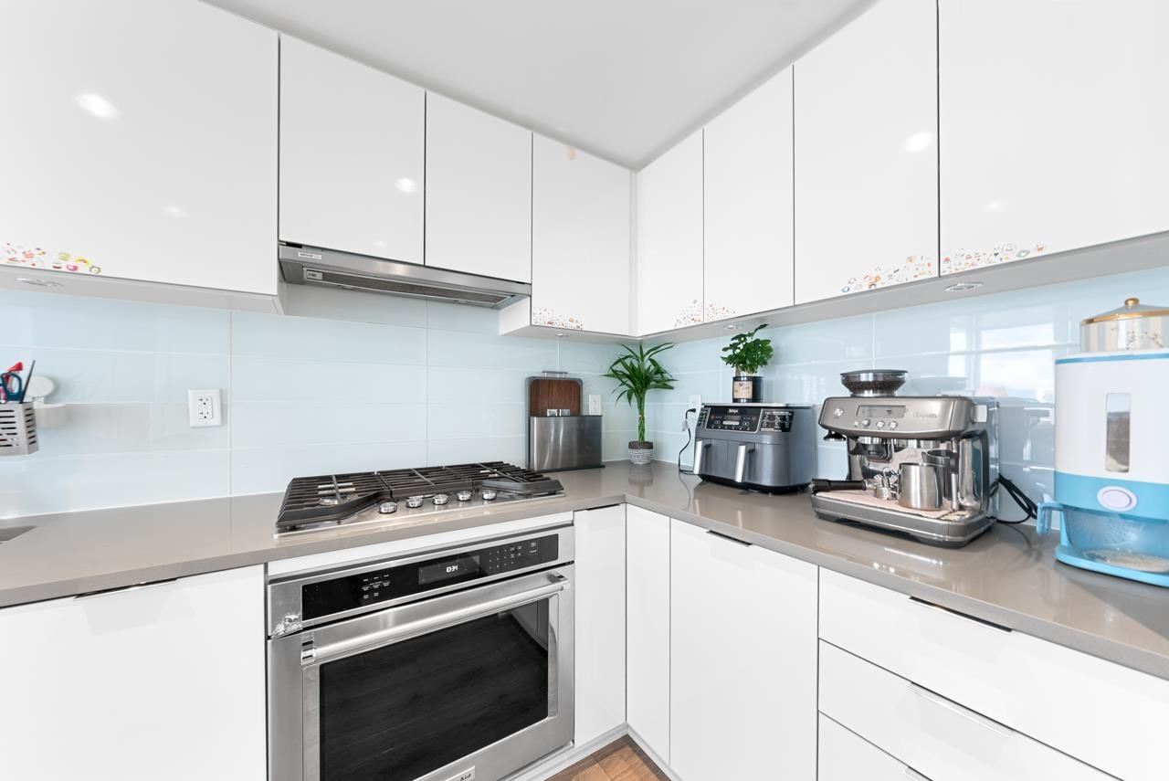 Listing Image 10