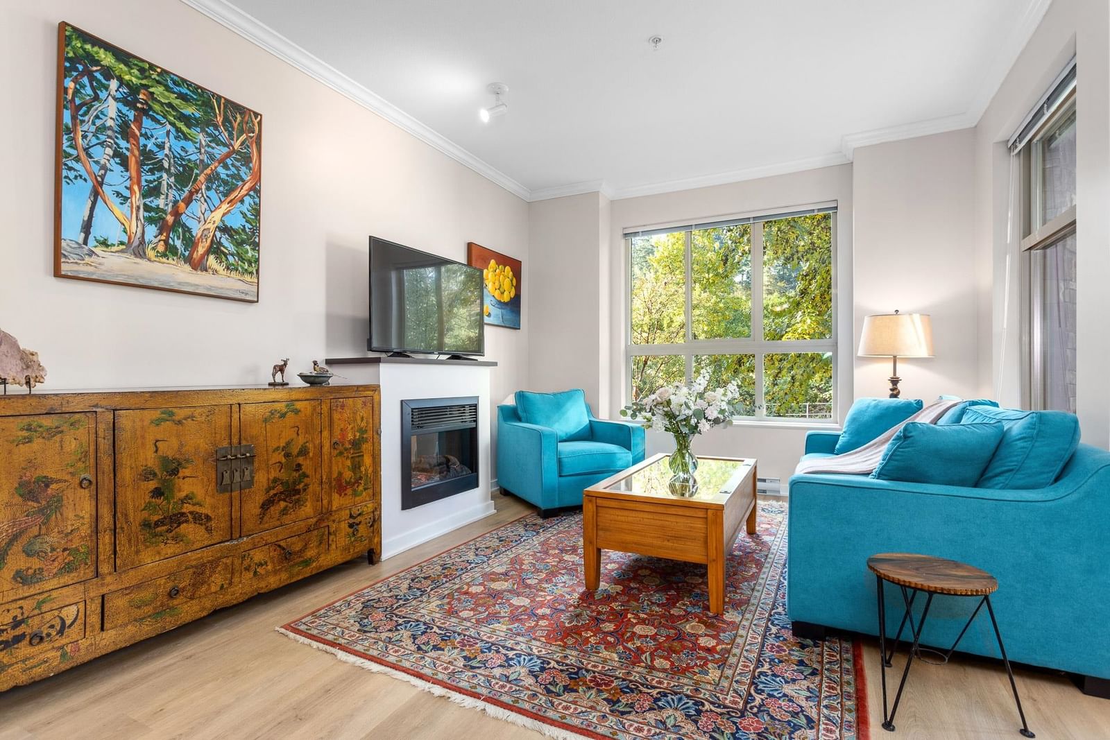Listing Image 10