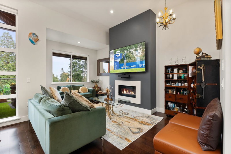 209 - 13585 16 Avenue, Surrey, V4A 1P6 | Image 2