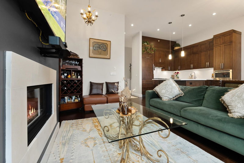 209 - 13585 16 Avenue, Surrey, V4A 1P6 | Image 3