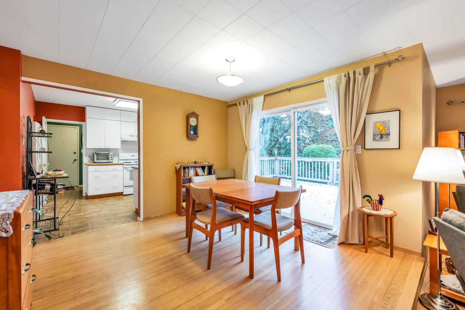 Listing Image 10