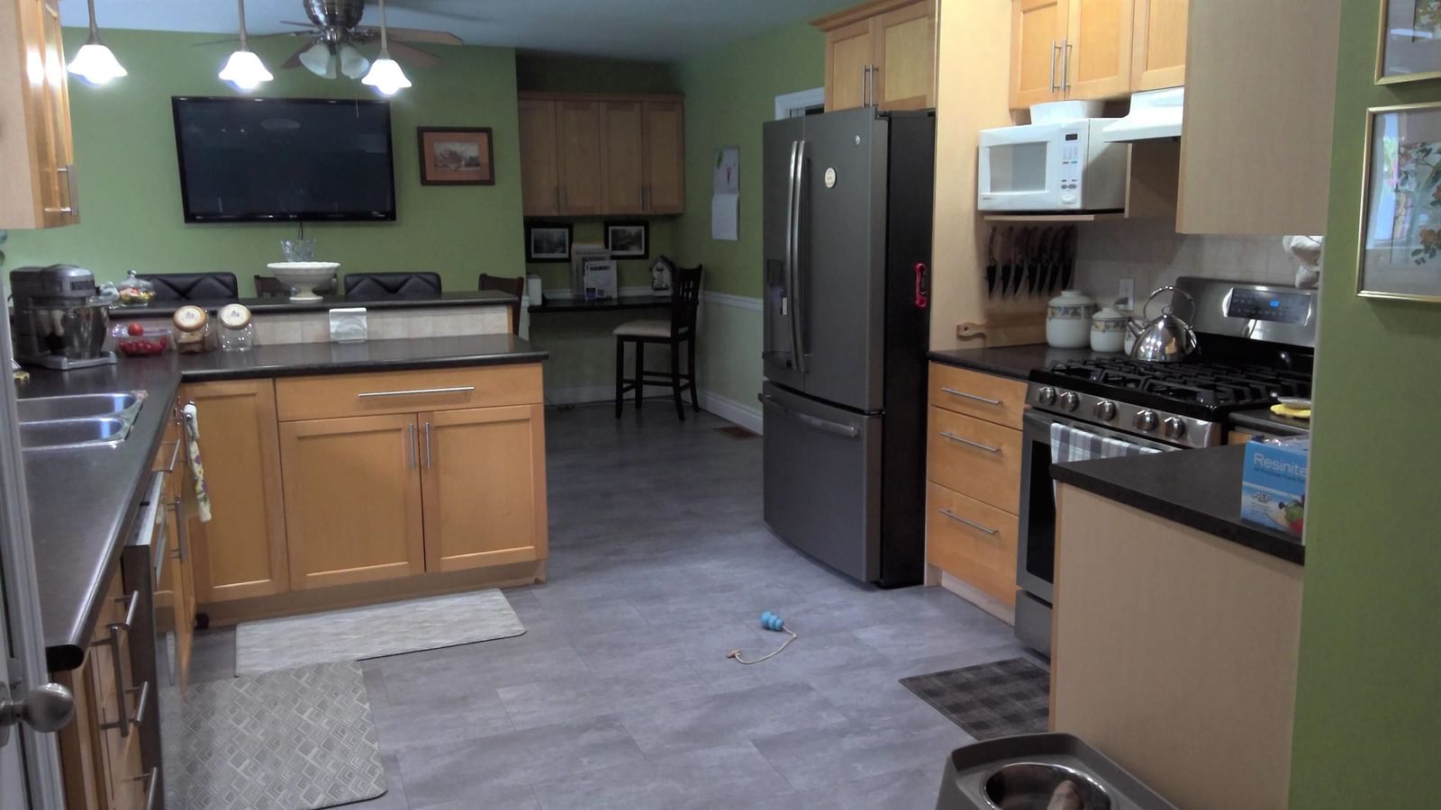 Listing Image 6