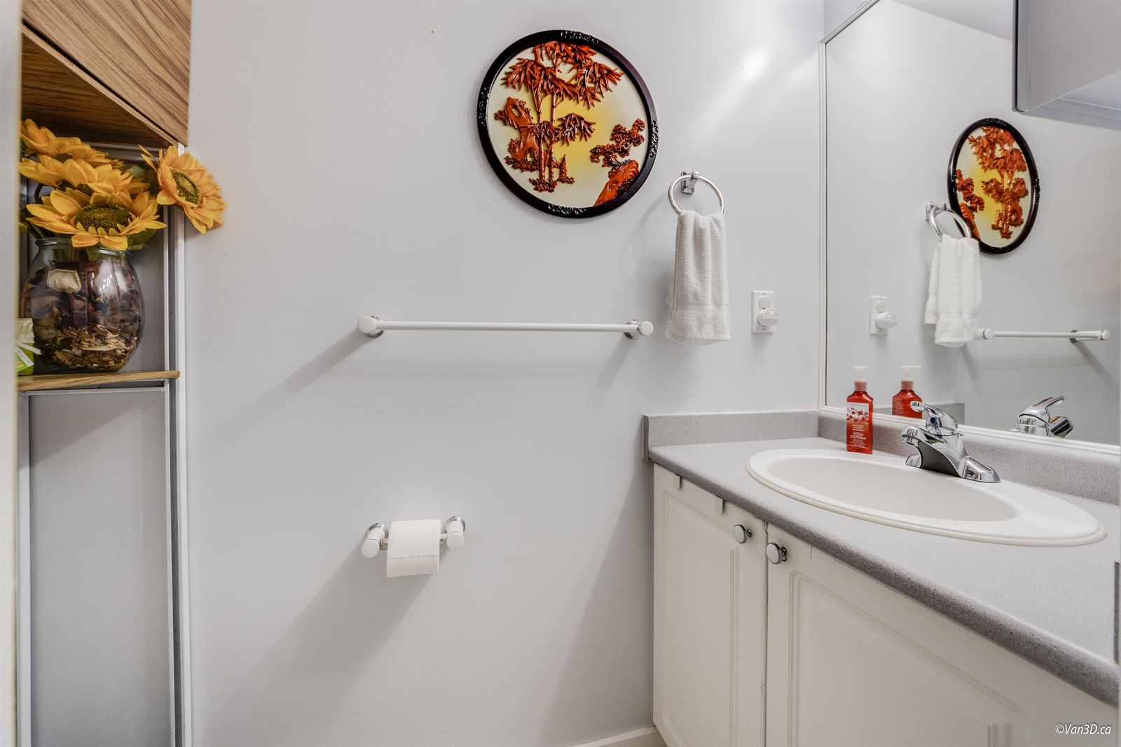 Listing Image 11