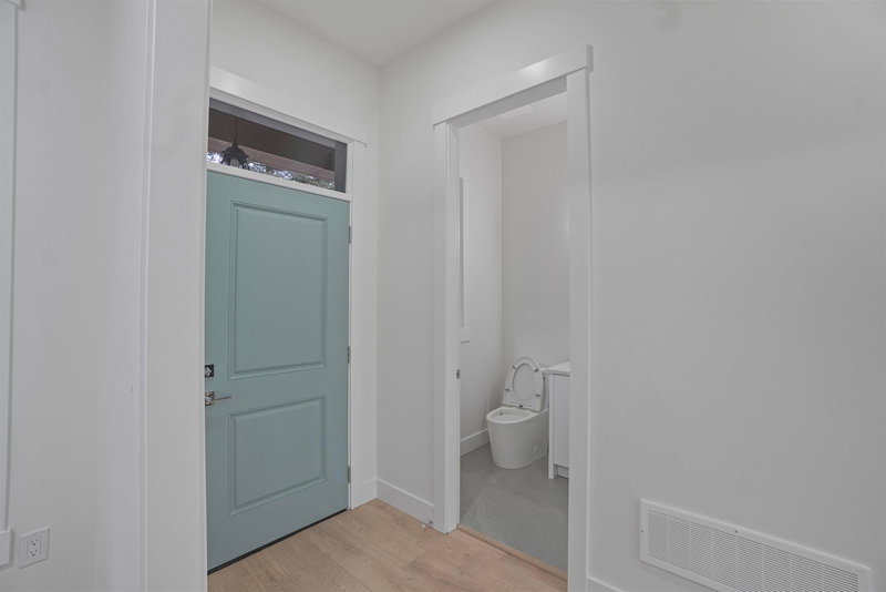 20545 74b Avenue, Langley, V2Y 3S8 | Image 2