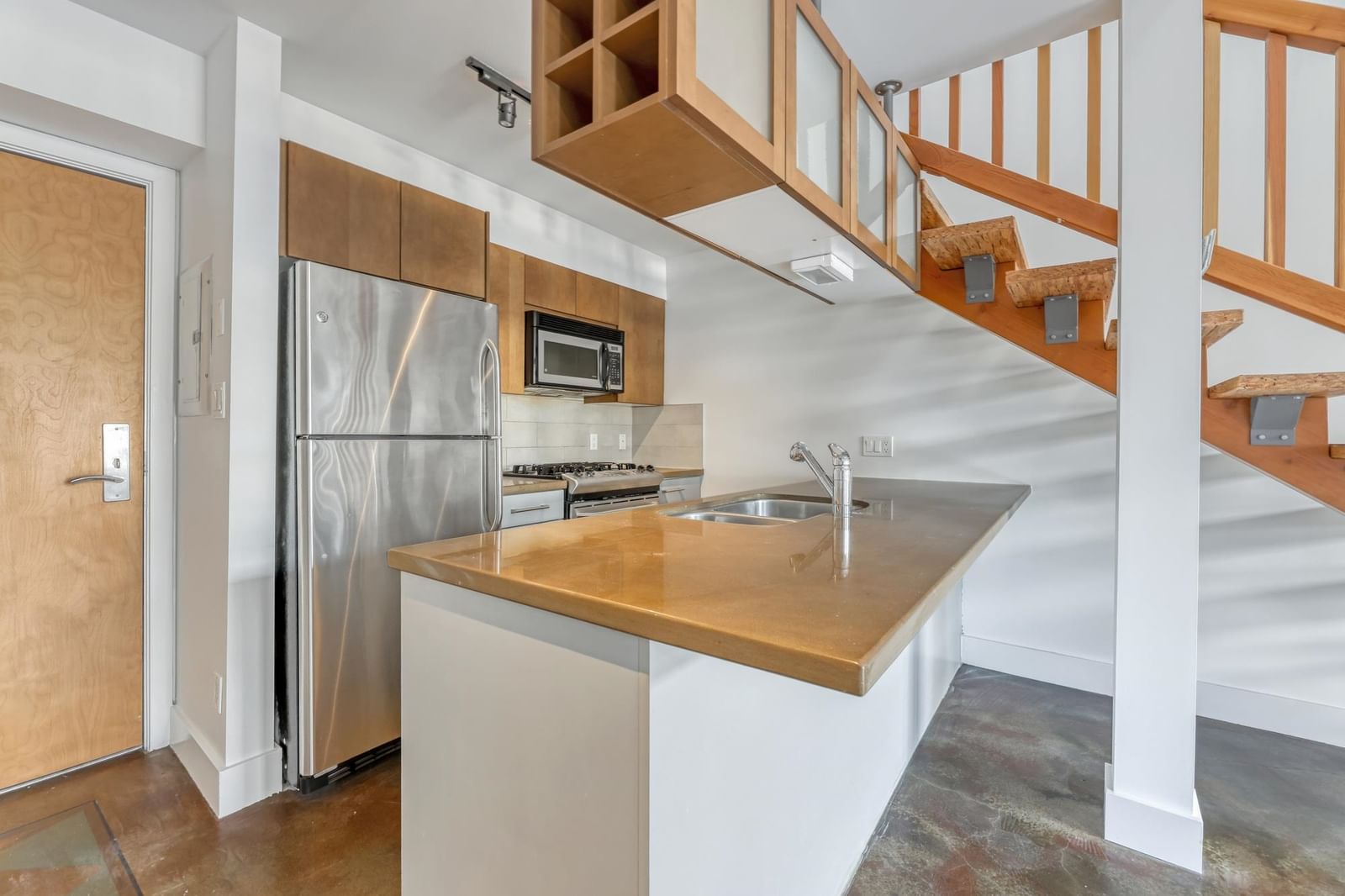 Listing Image 18