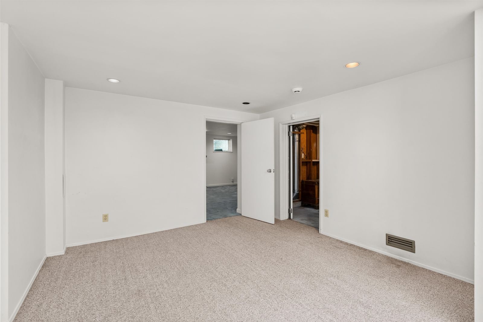 Listing Image 30