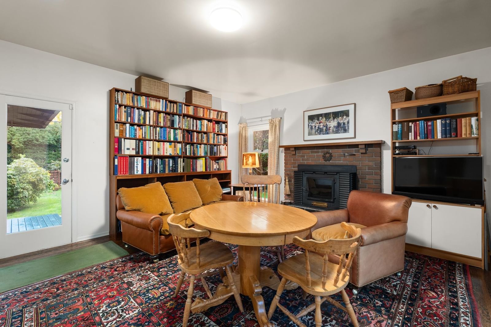 Listing Image 19