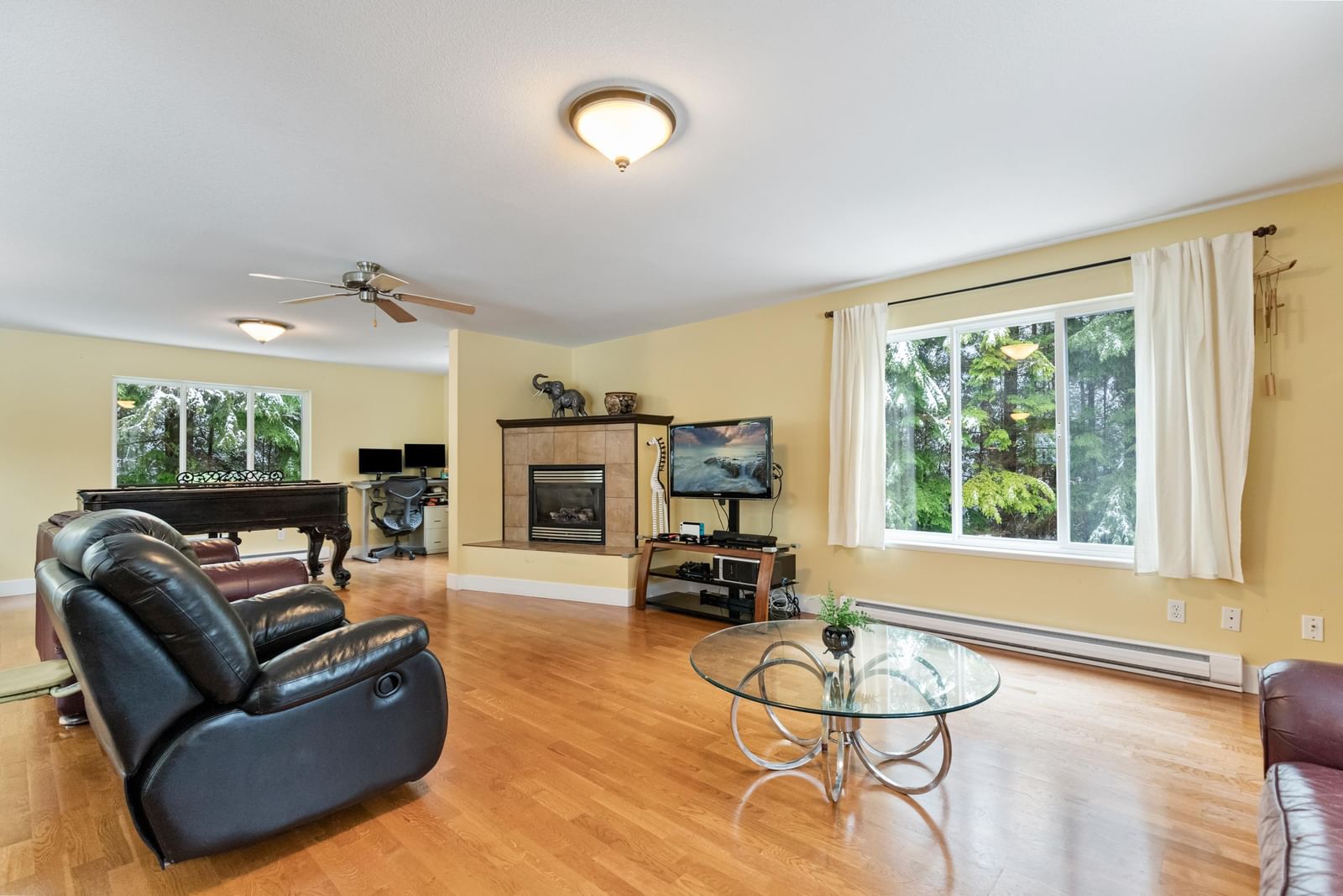 Listing Image 5