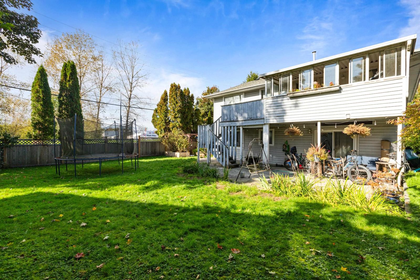 Listing Image 12