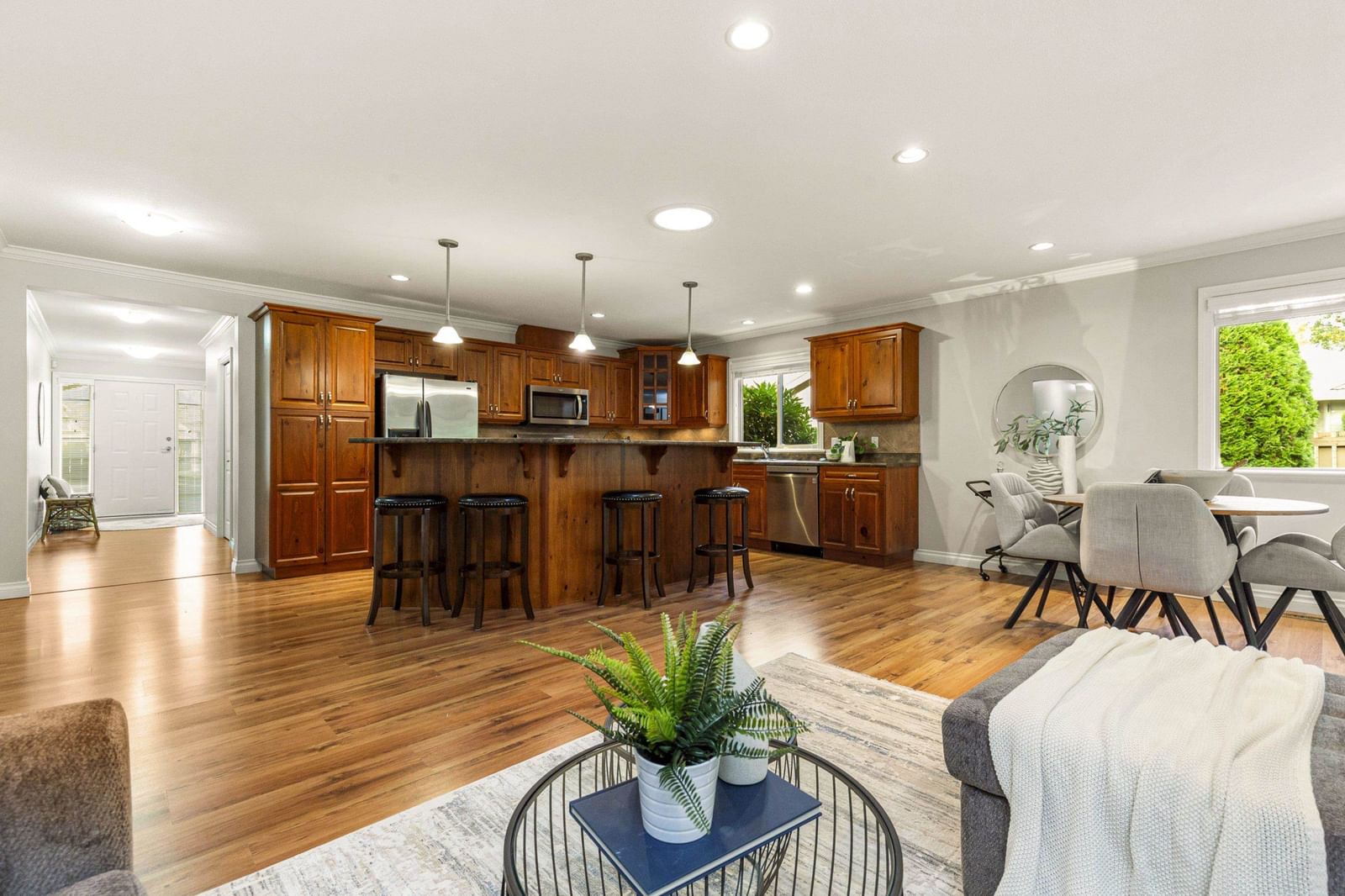Listing Image 15