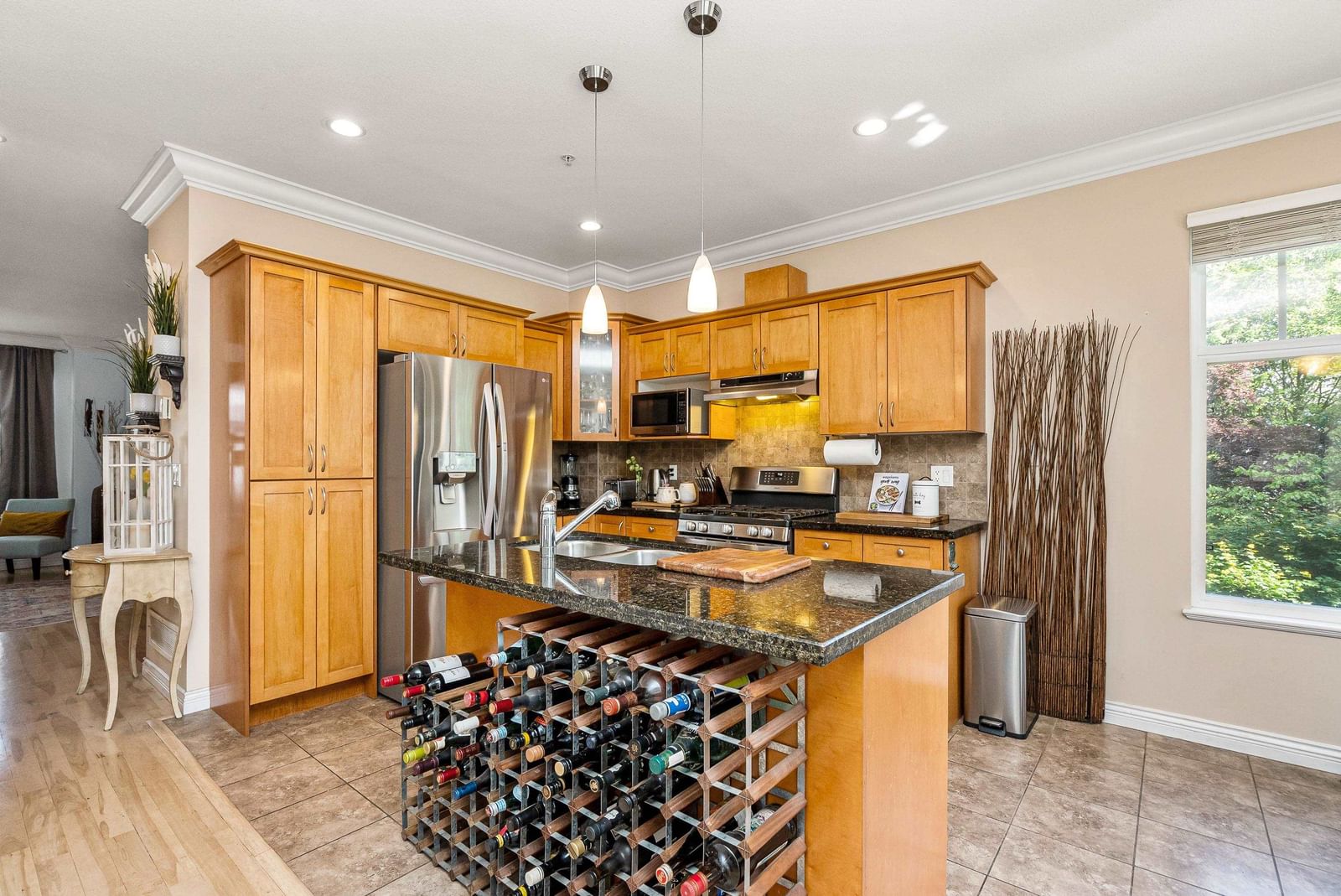 Listing Image 9
