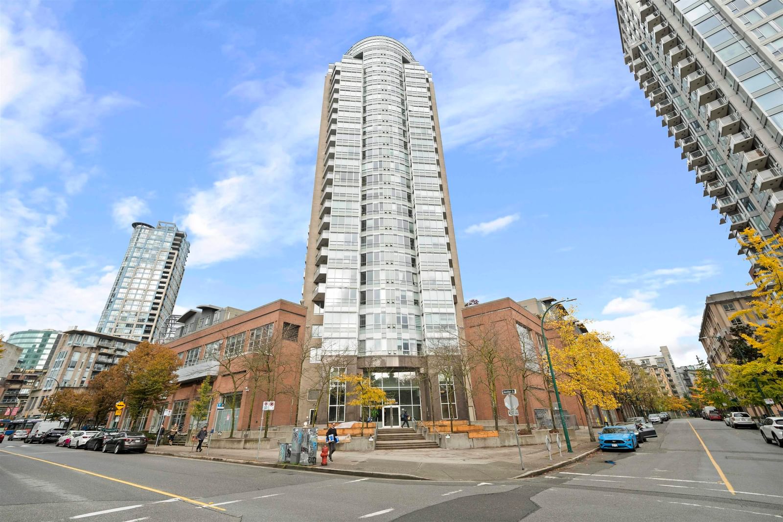 Listing Image 8