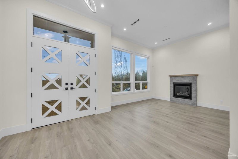 16685 15a Avenue, Surrey, V3S 9X7 | Image 3