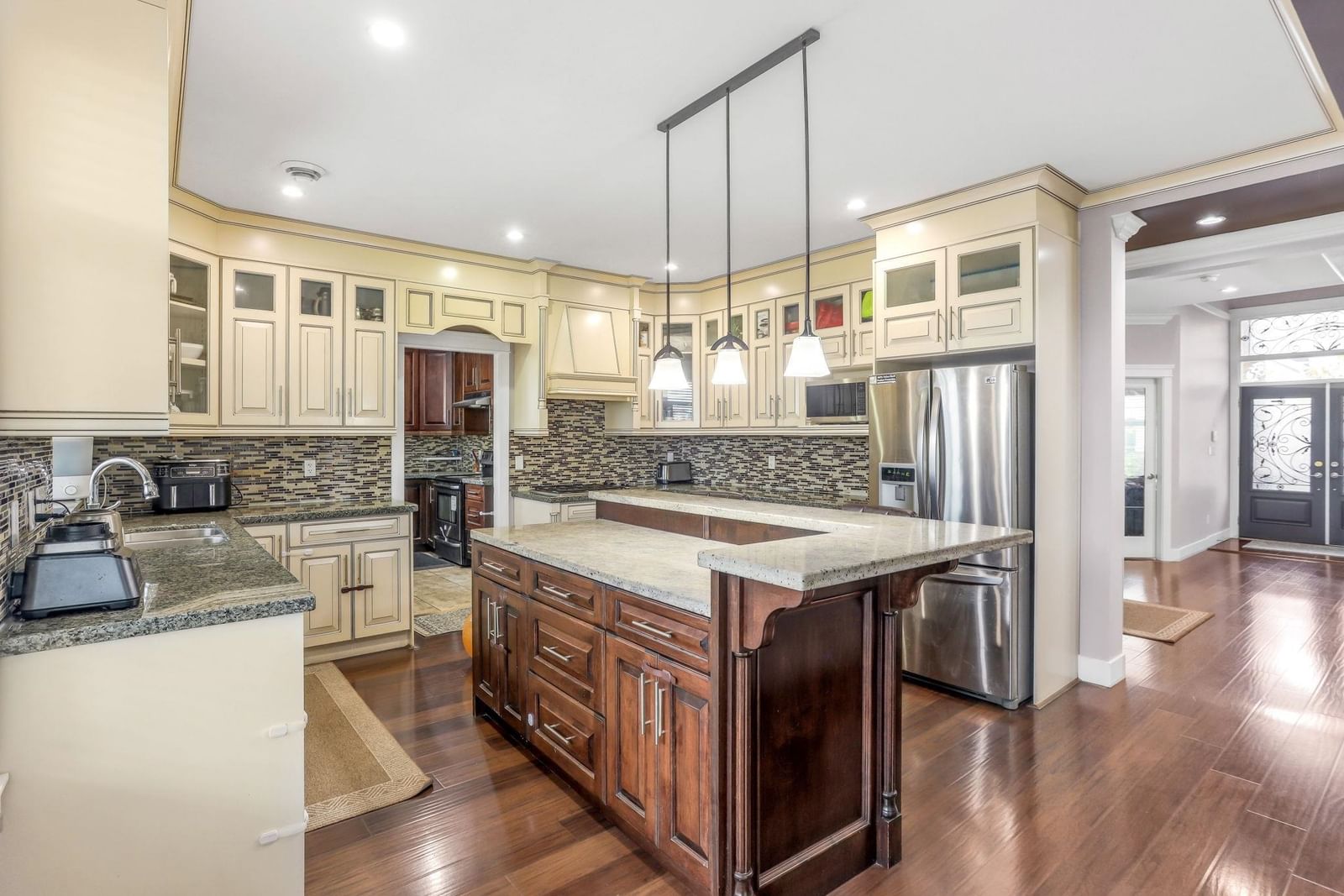 Listing Image 12