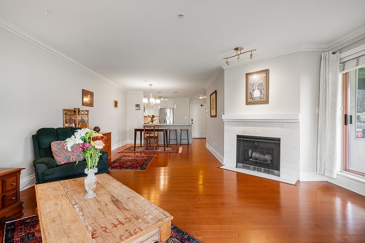 Listing Image 17