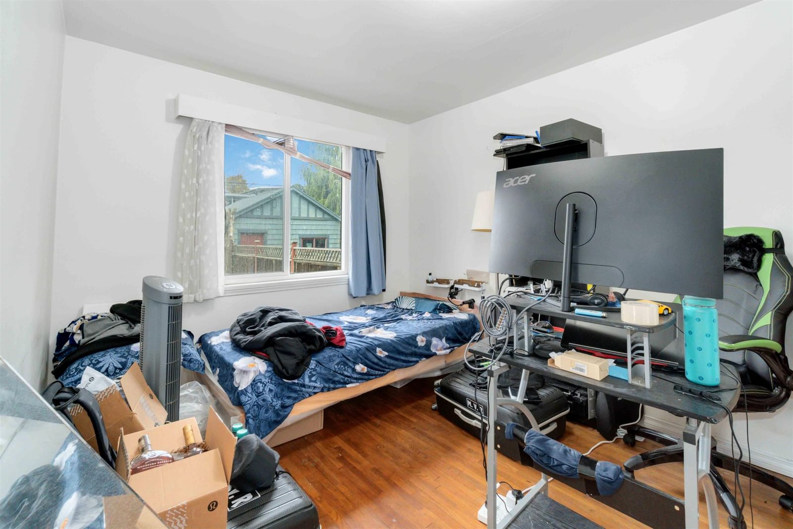 Listing Image 12