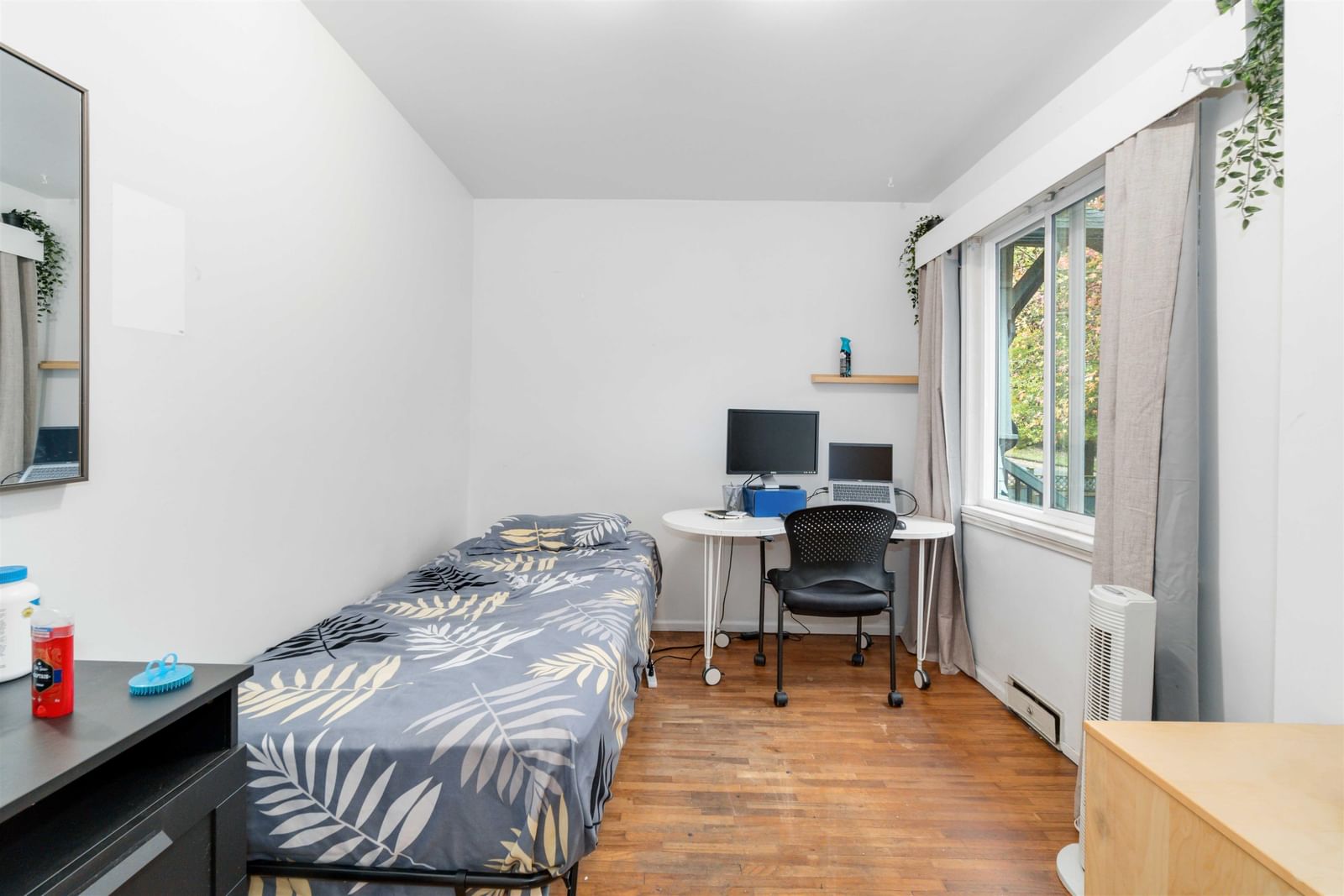 Listing Image 15