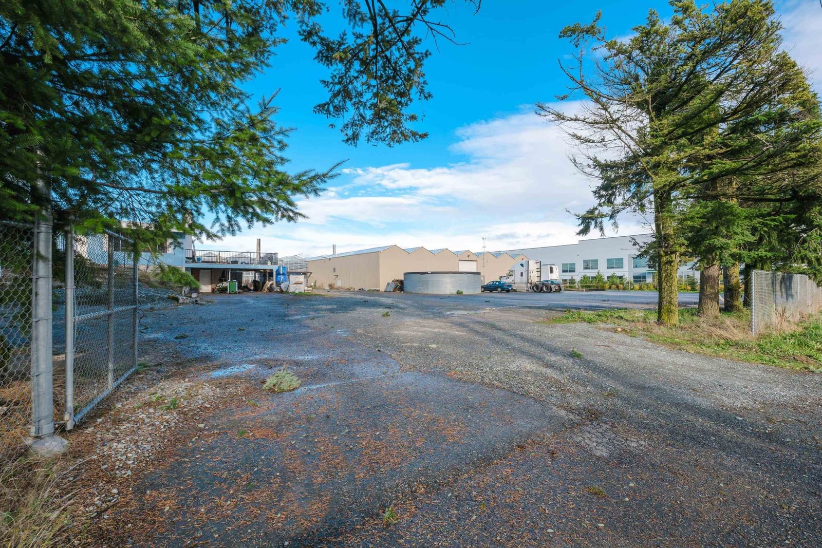 Listing Image 18
