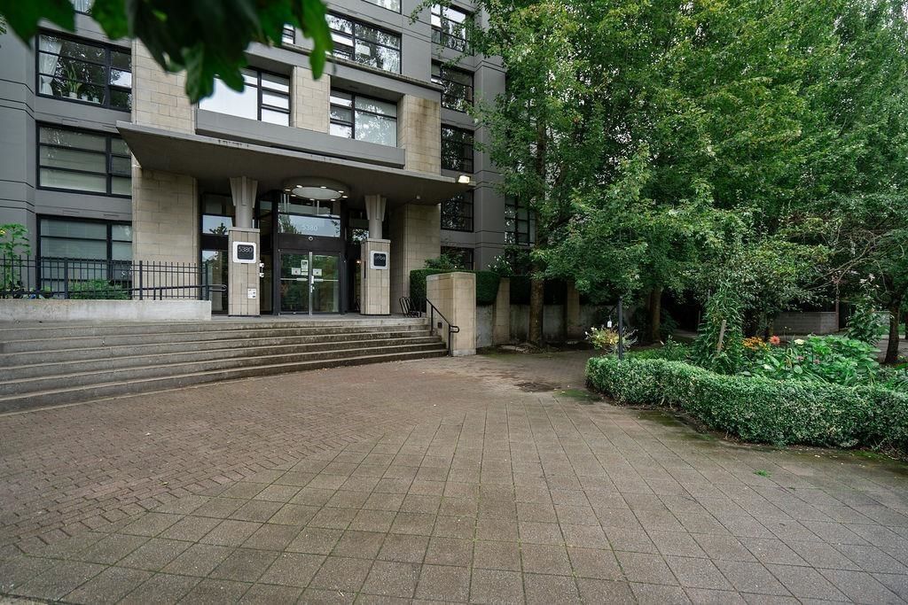 Listing Image 14