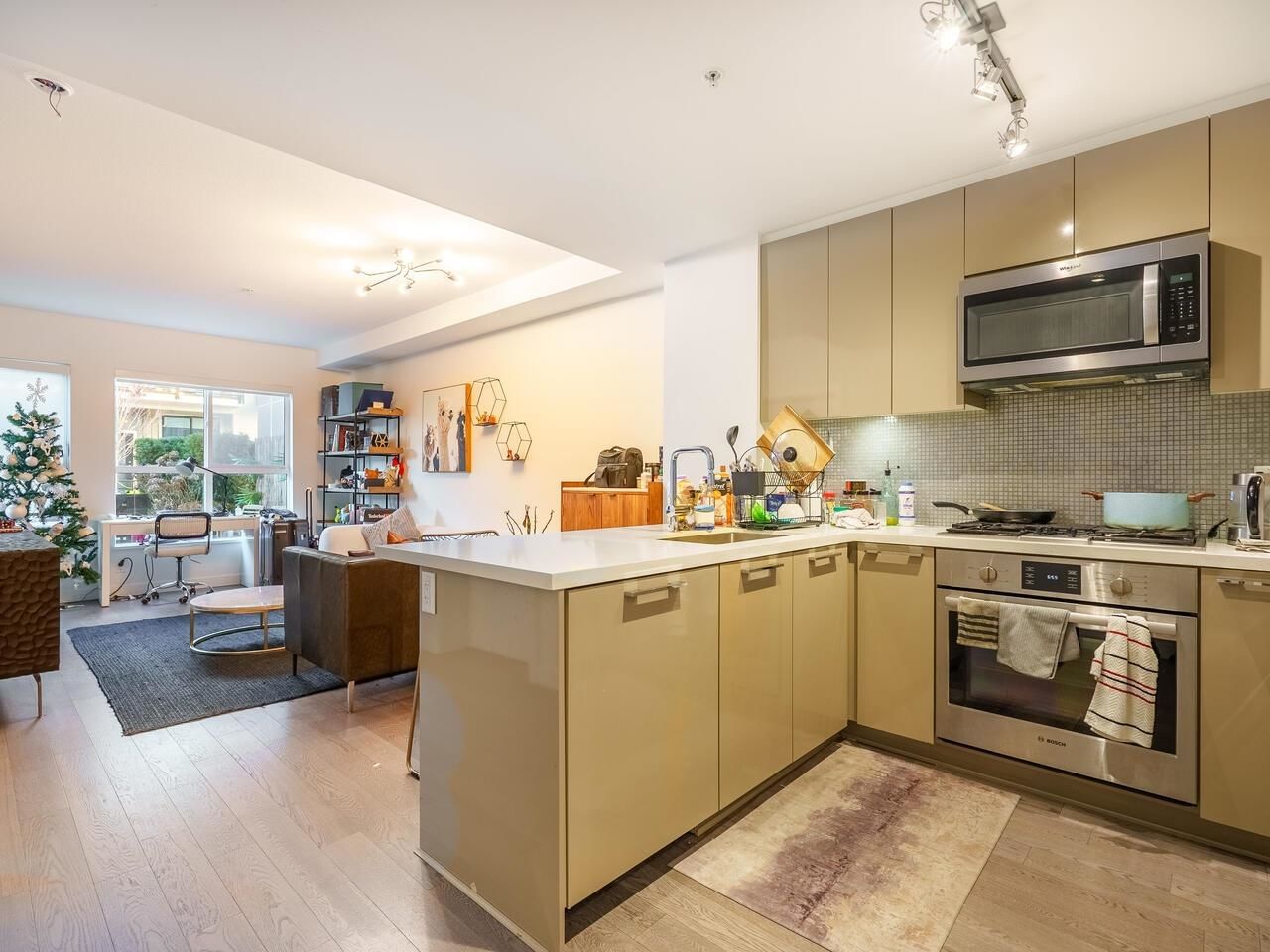 Listing Image 13
