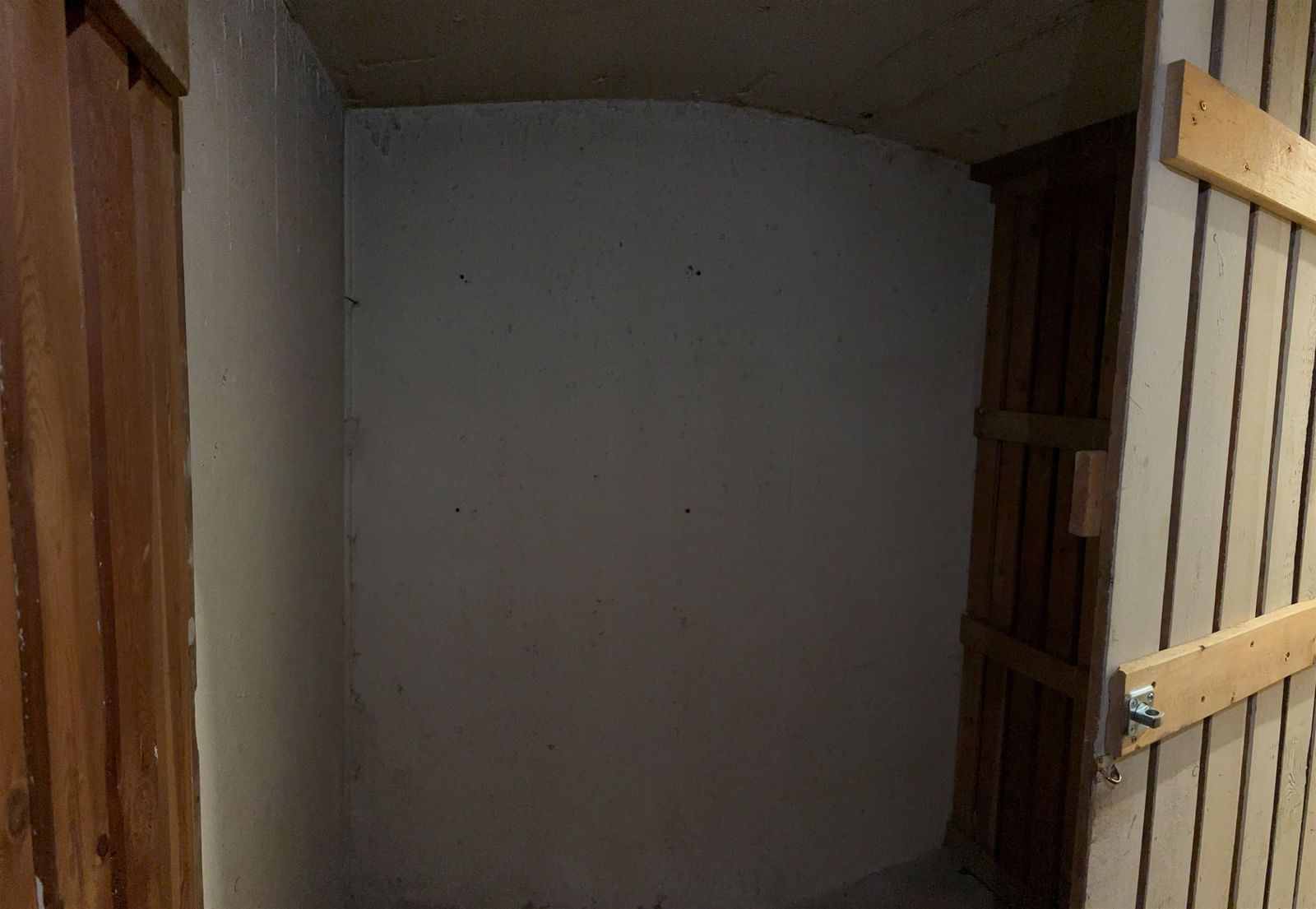Listing Image 18