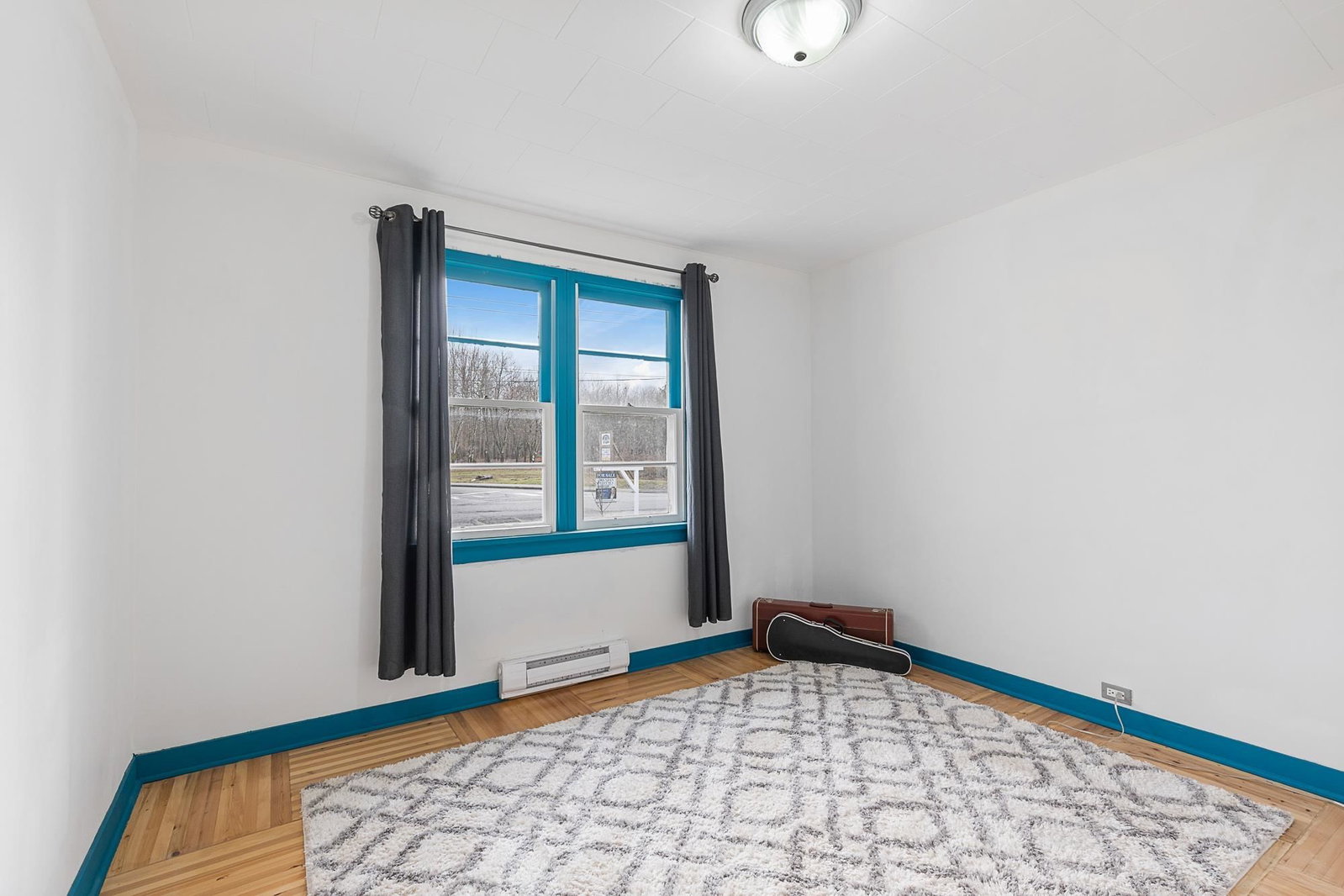 Listing Image 14