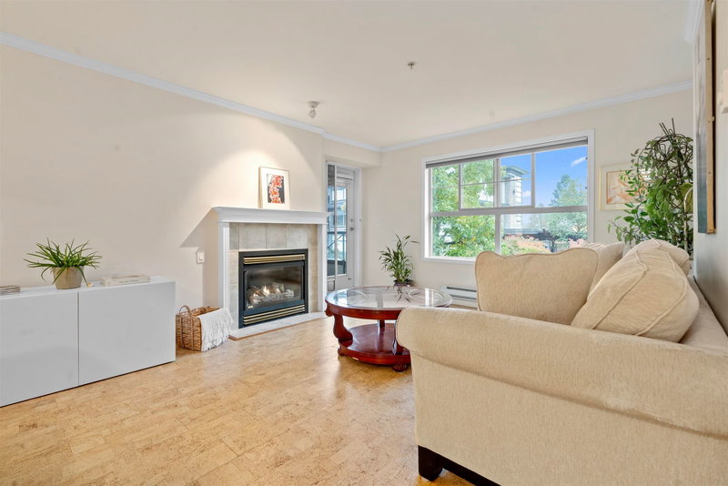 302 - 15325 17 Avenue, Surrey, V4A 1T8 | Image 2