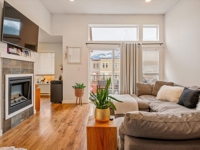 301 - 7331 Arbutus Street