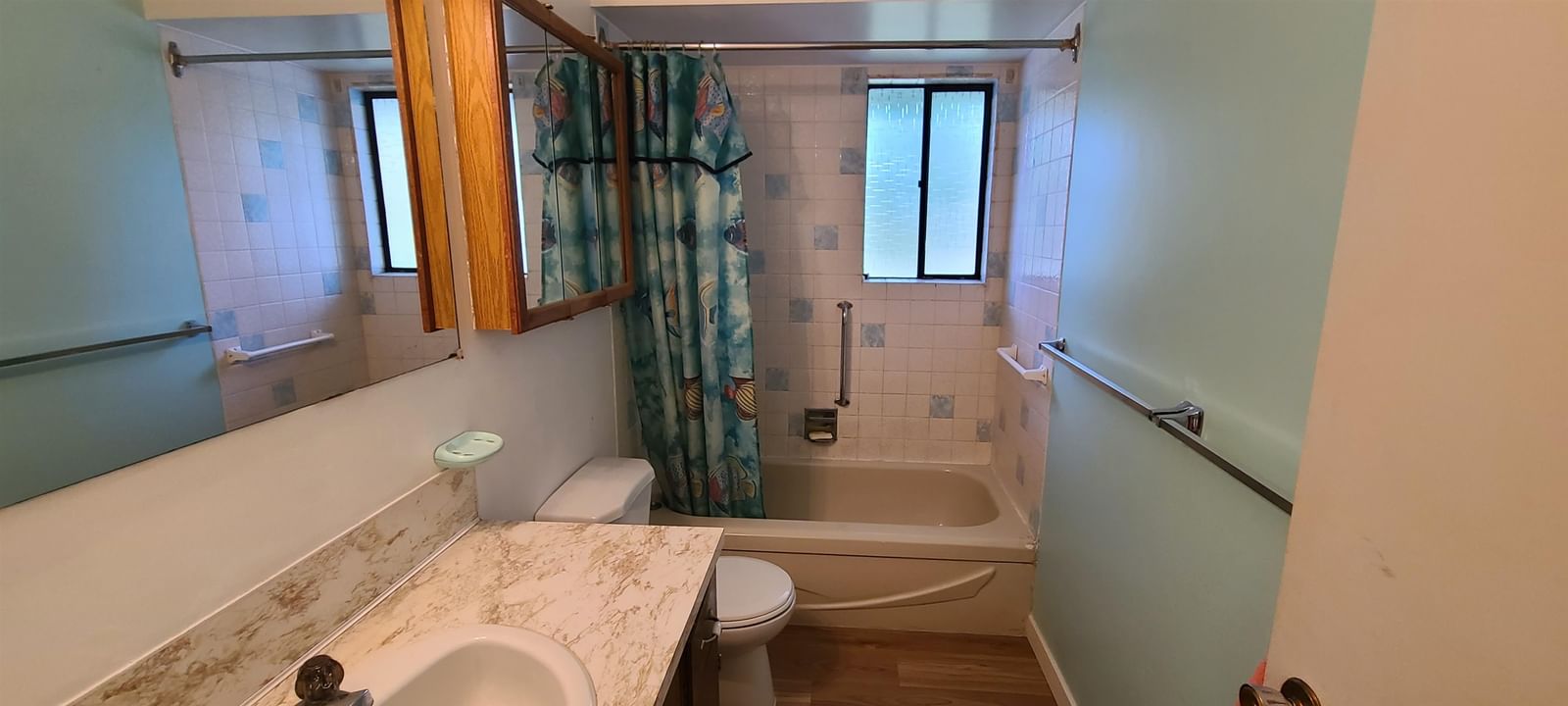 Listing Image 9