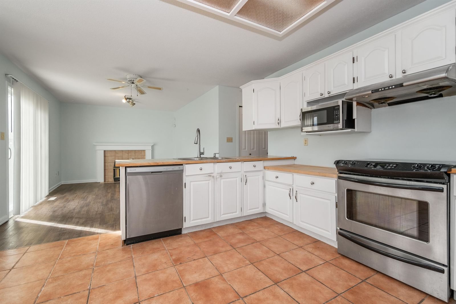 Listing Image 17