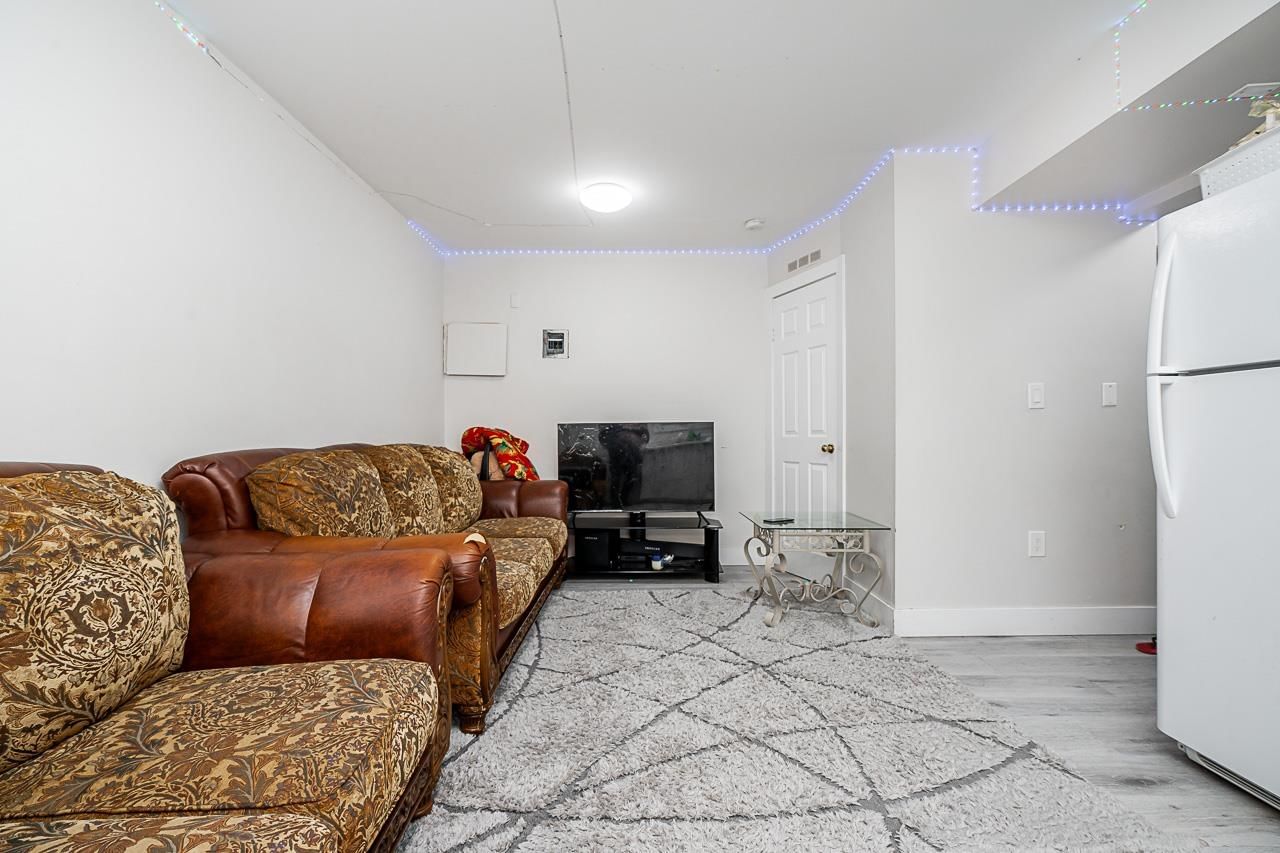 Listing Image 14