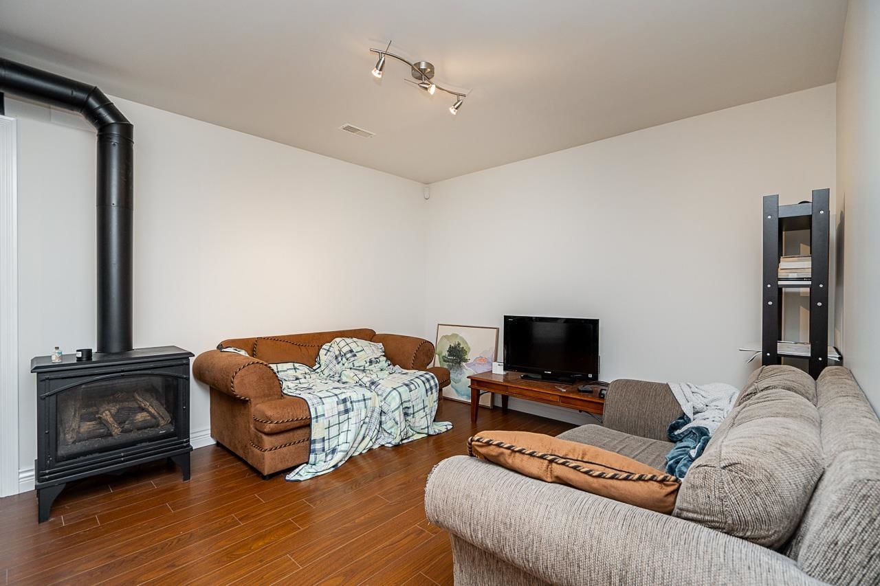 Listing Image 24