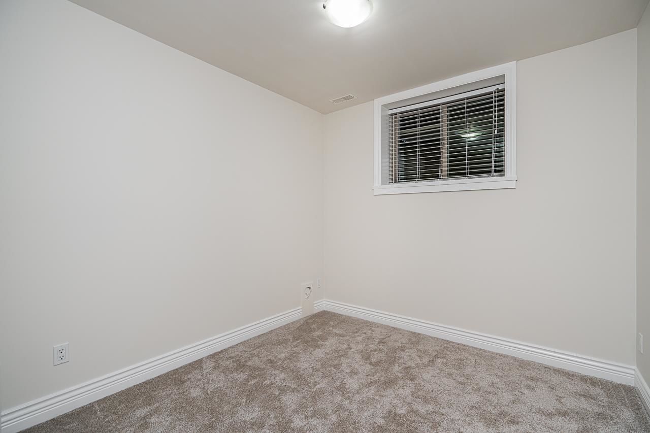 Listing Image 27