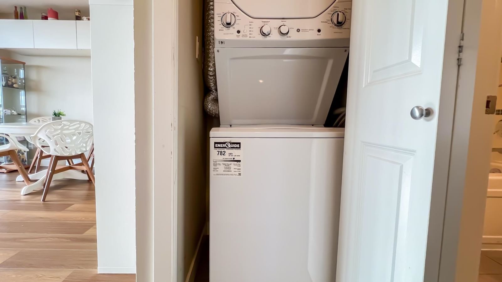 Listing Image 16