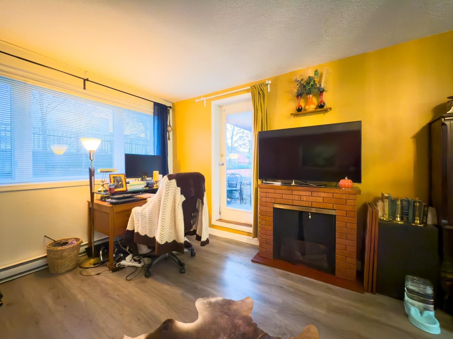 Listing Image 6
