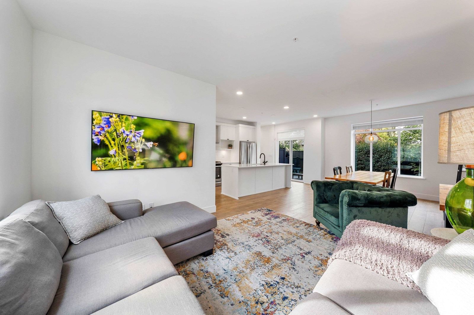 Listing Image 10