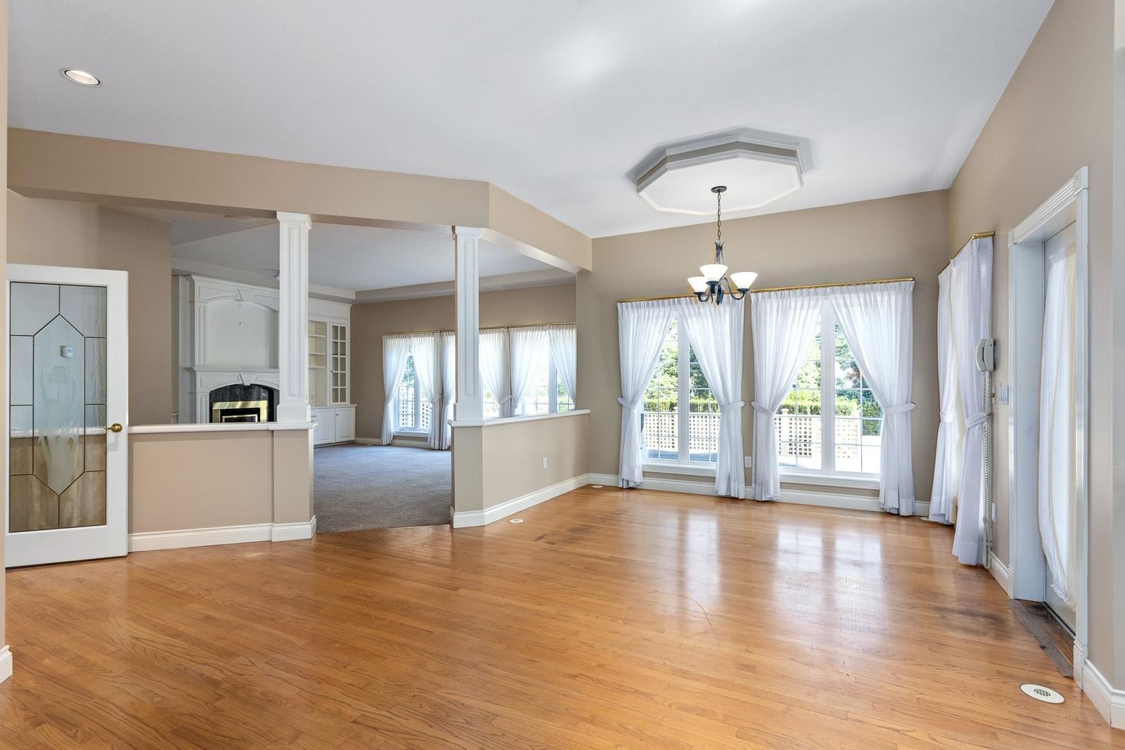 Listing Image 14