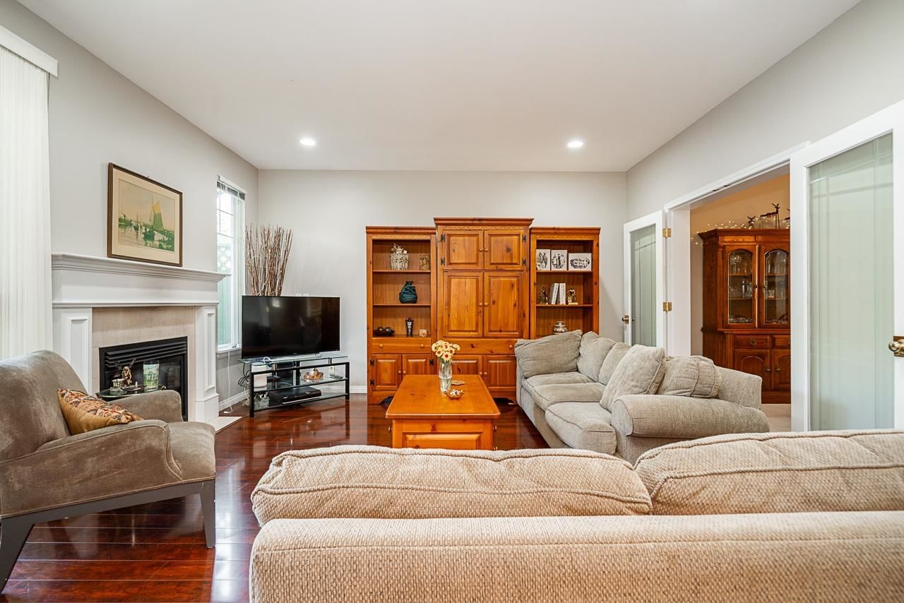 Listing Image 14