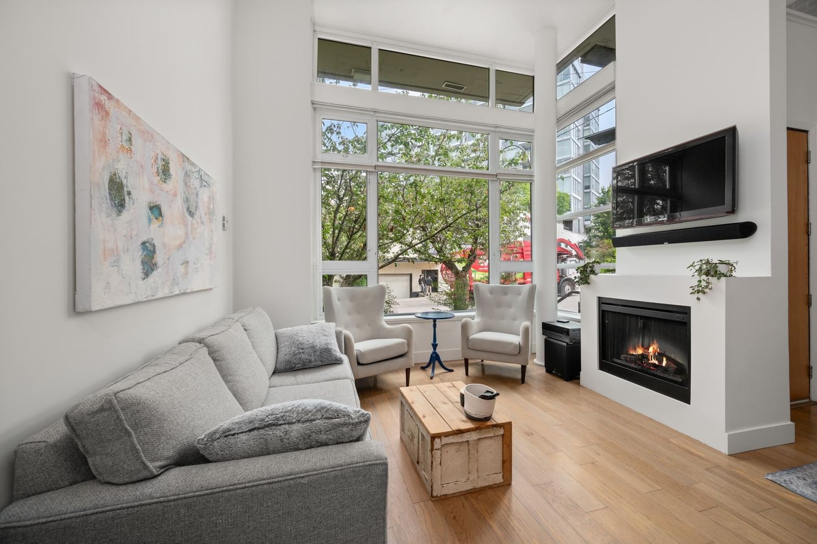 Listing Image 9