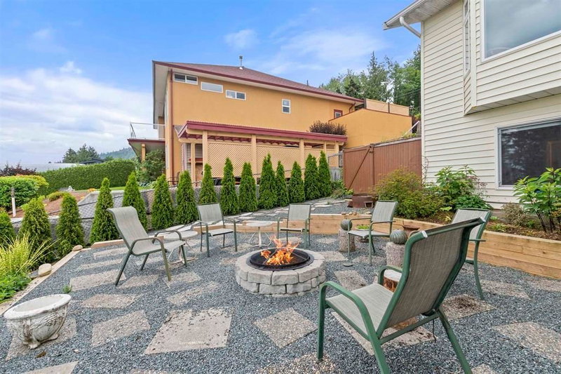 Lower Suite - 46455 Uplands Road, Chilliwack, V2R 4W1 | Image 2