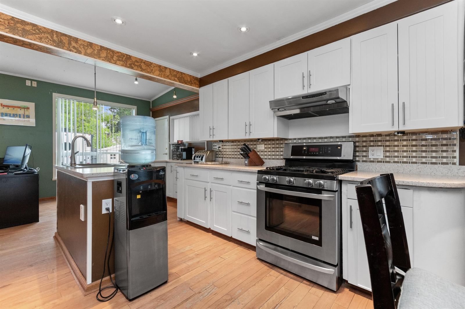 Listing Image 15