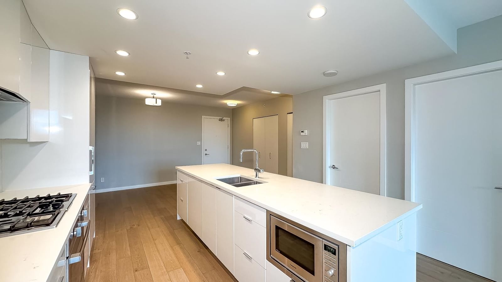 Listing Image 13