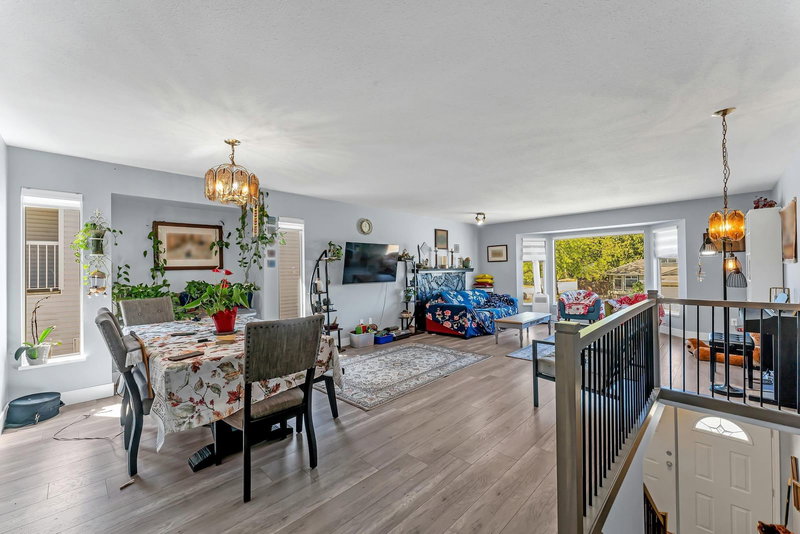 12326 Aurora Street, Maple Ridge, V2X 0J5 | Image 2