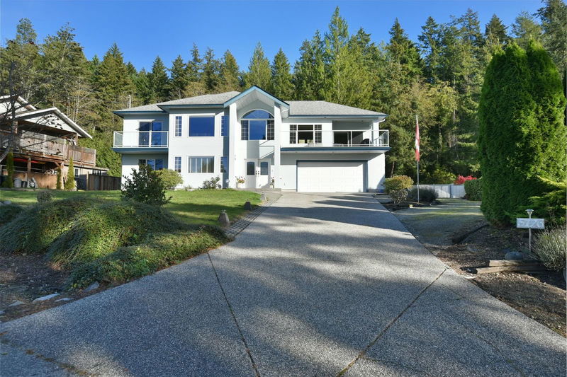 5126 Pam Road, Sechelt, British Columbia (MLS R2942710)