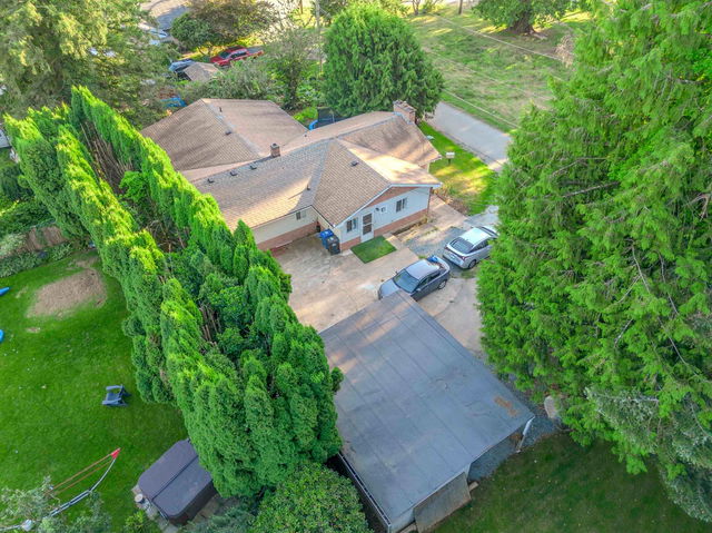 34213 Gladys Avenue